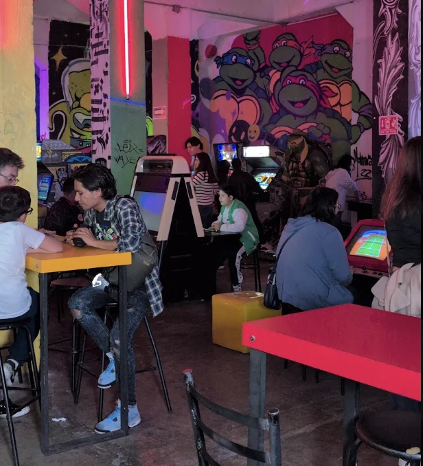 Ambiente familiar en Arcade Gallery